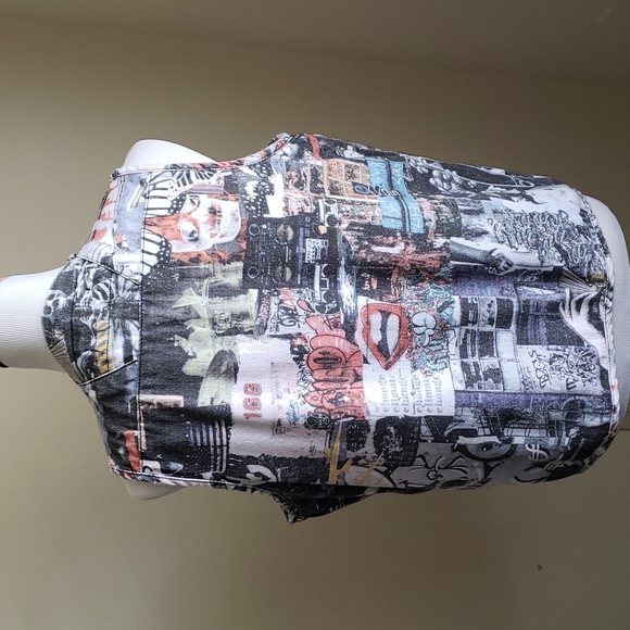 Jaded street graffiti utility vest - Picture 3 of 6